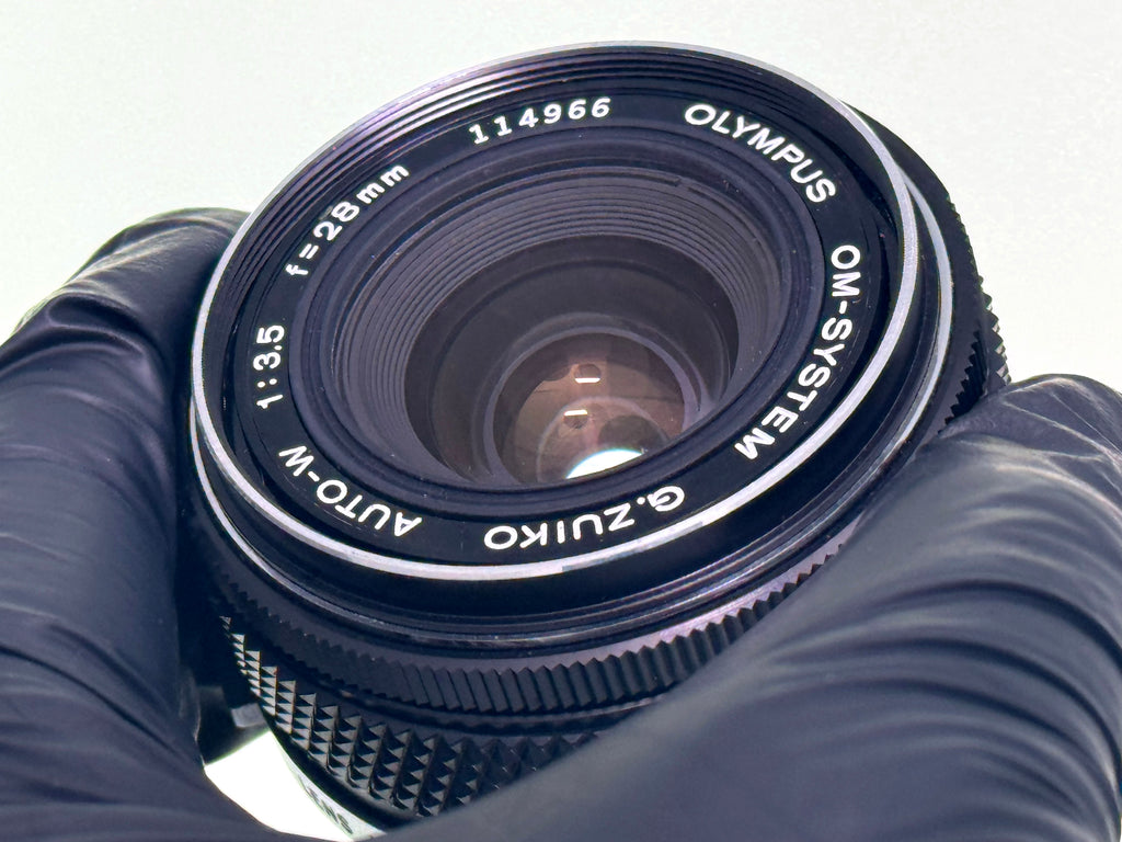 Vintage Olympus G.Zuiko 28mm F3.5 Silvernose Wide Angle Lens (Gd)