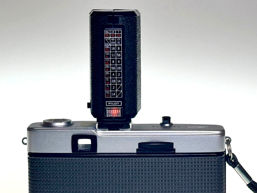 Vintage Olympus Trip 35 Film Photographers kit with Flash, Case and Kodak Film (Exc)