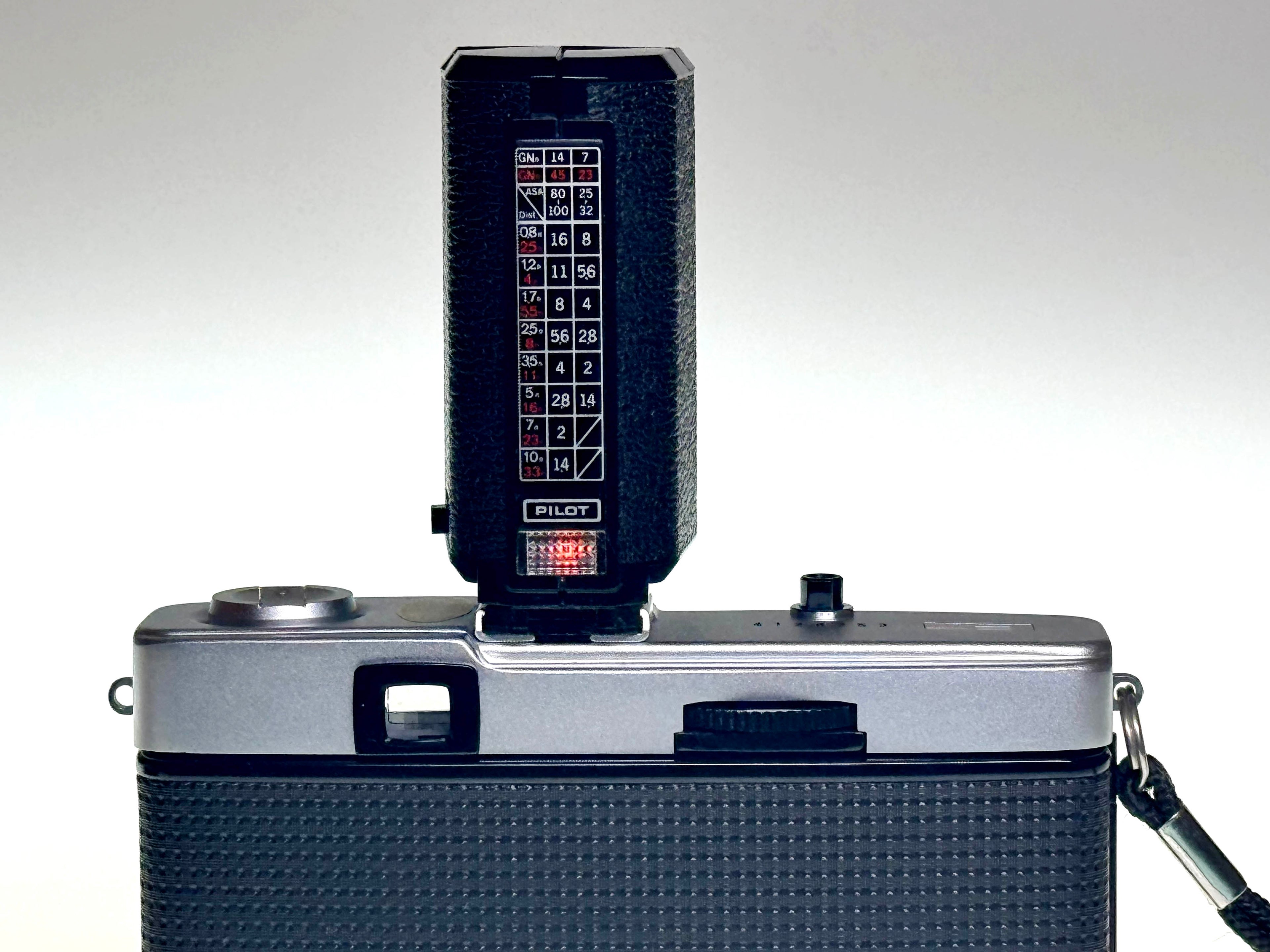 Vintage Olympus Trip 35 Film Photographers kit with Flash, Case and Kodak Film (Exc)