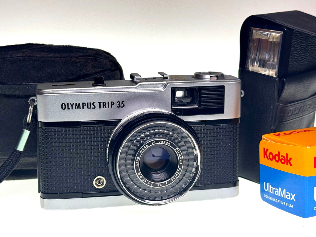 Vintage Olympus Trip 35 Film Photographers kit with Flash, Case and Kodak Film (Exc)