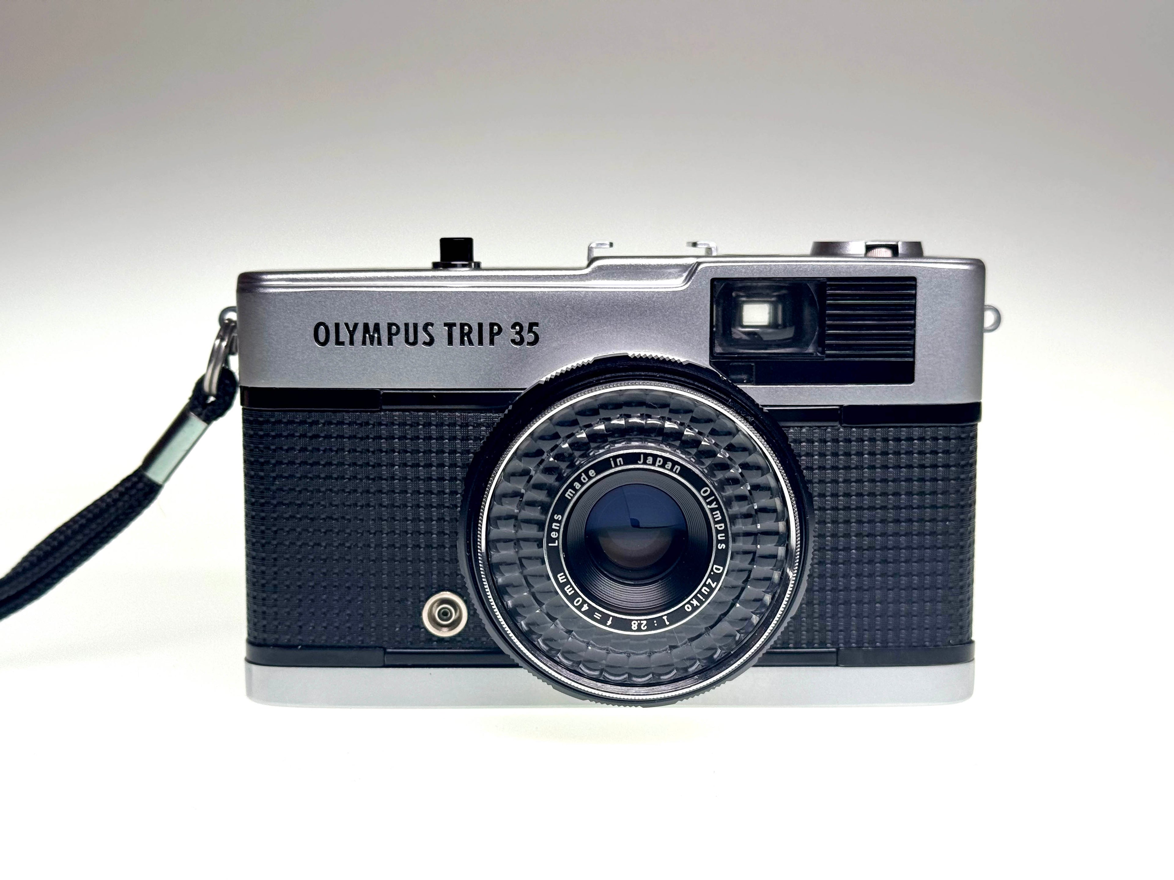 Vintage Olympus Trip 35 Film Photographers kit with Flash, Case and Kodak Film (Exc)