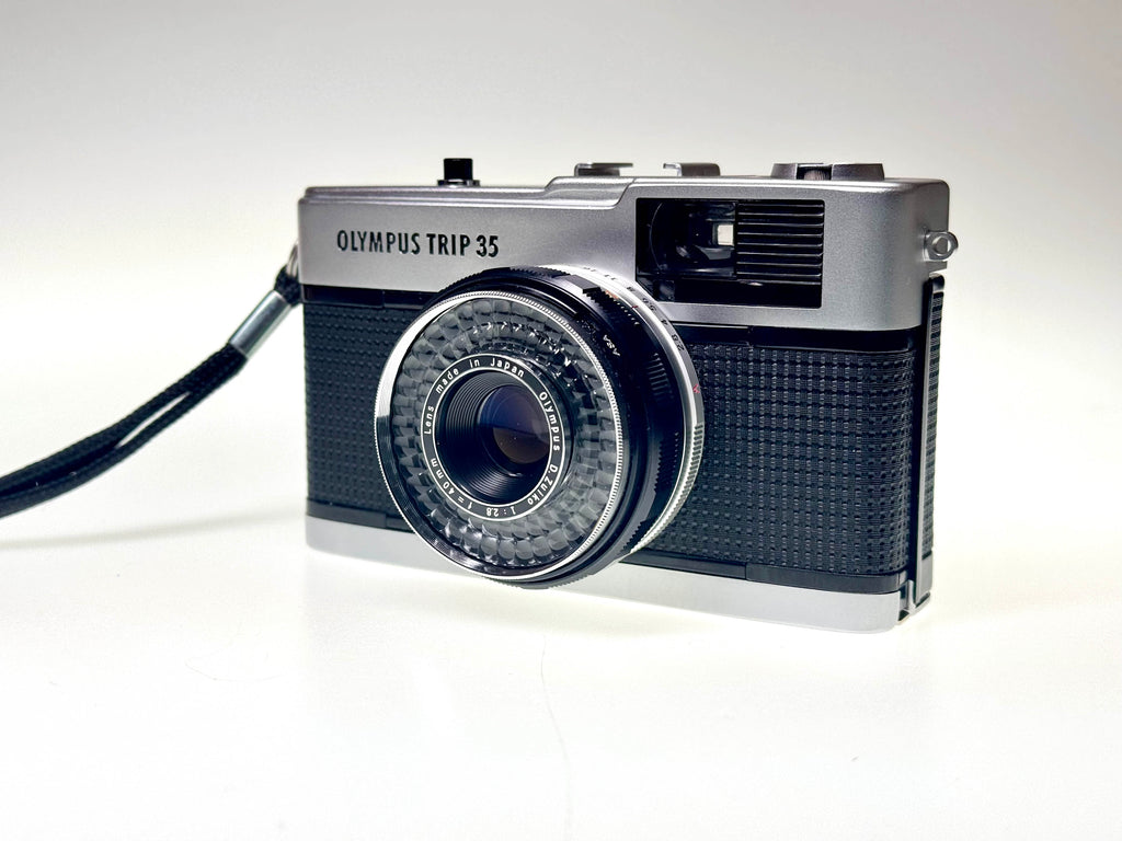 Vintage Olympus Trip 35 Film Photographers kit with Flash, Case and Kodak Film (Exc)