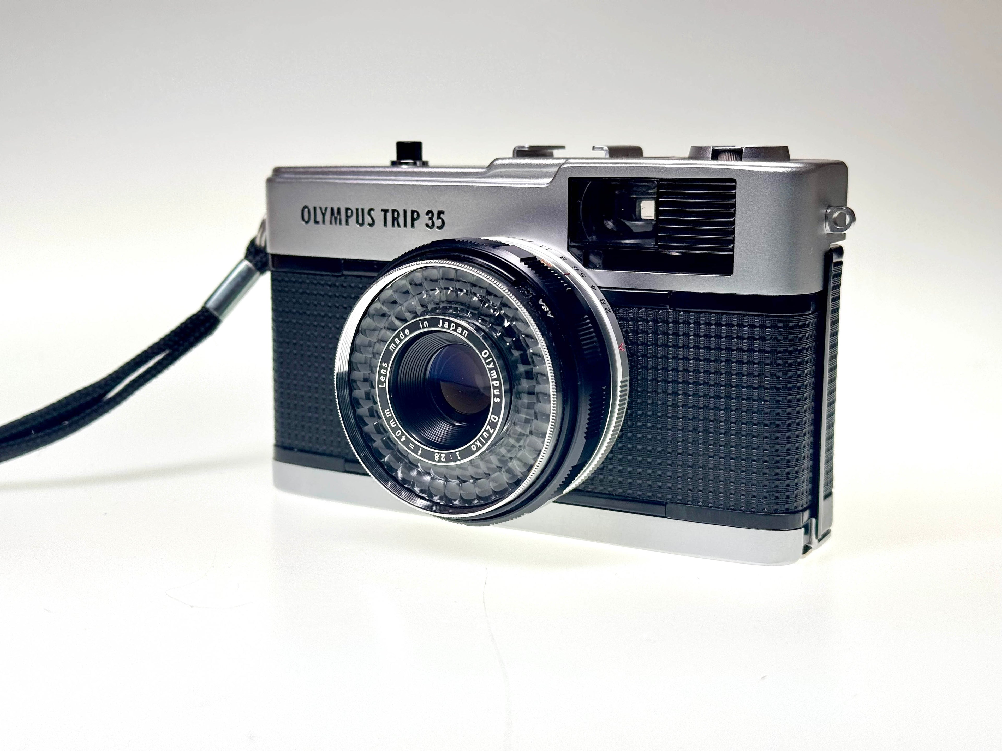 Vintage Olympus Trip 35 Film Photographers kit with Flash, Case and Kodak Film (Exc)