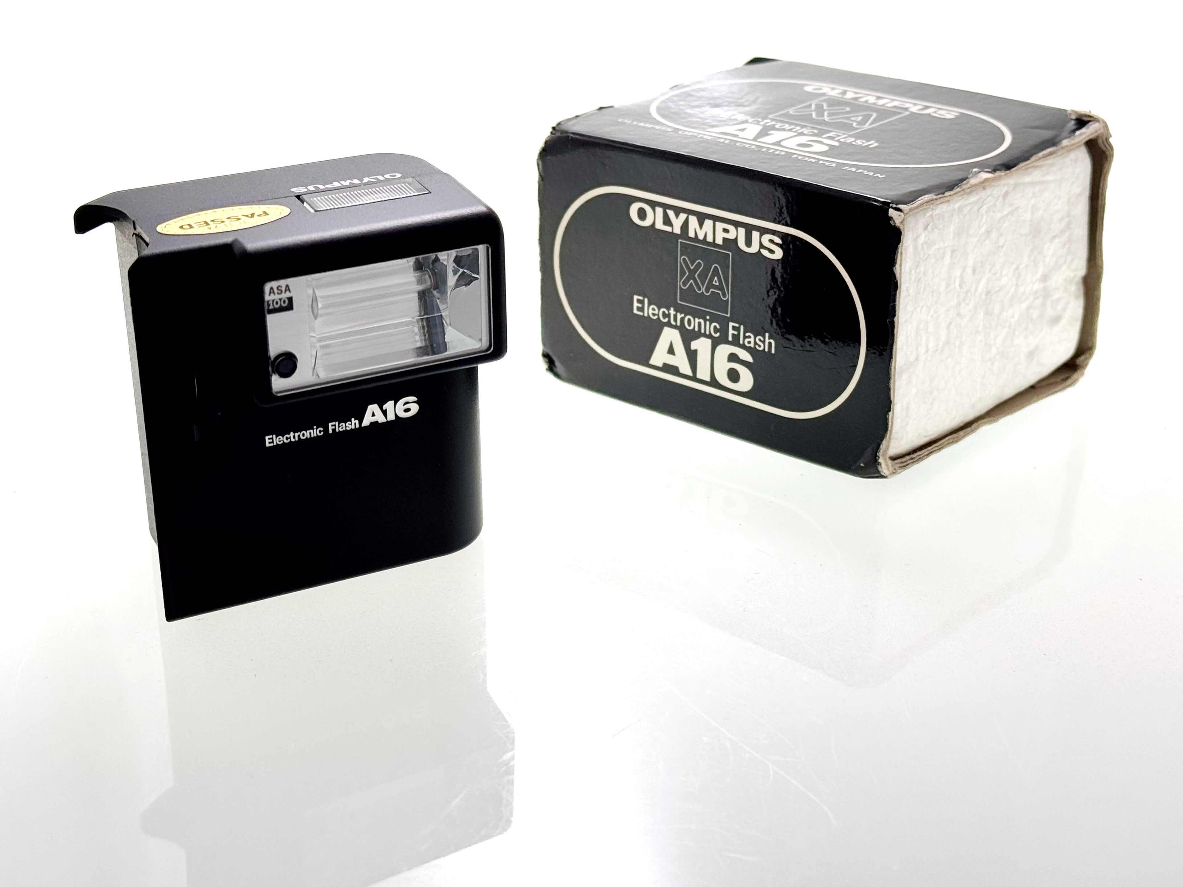 Vintage Olympus A16 Flash for XA cameras. (Exc)