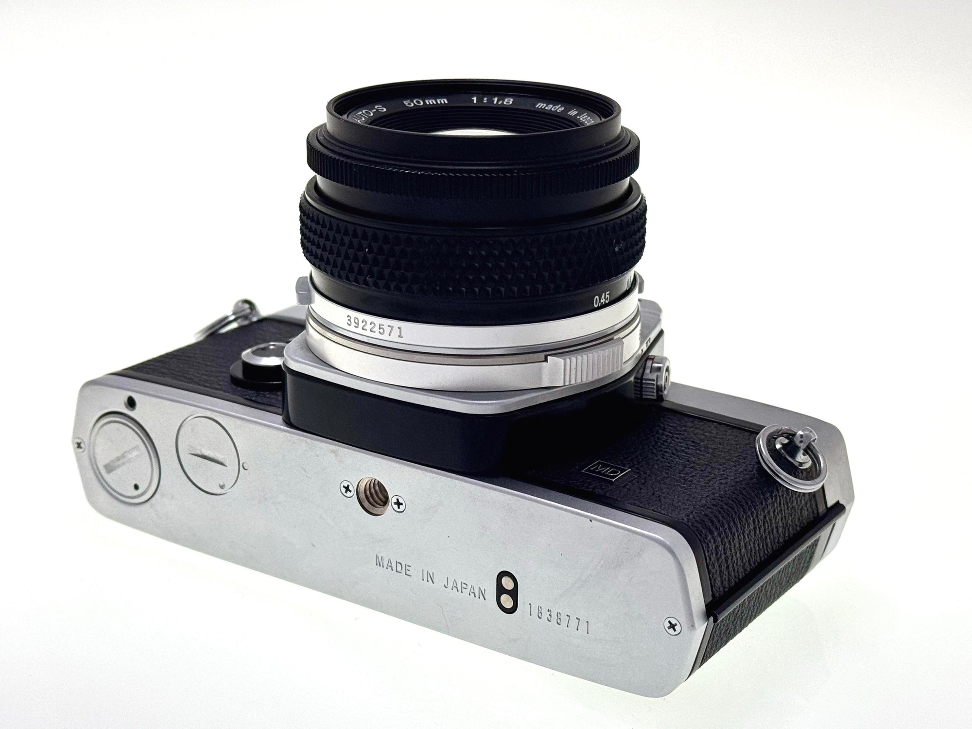 Vintage Olympus OM-1n with 50mm Zuiko F1.8 Lens and Hotshoe 4. (Vg)