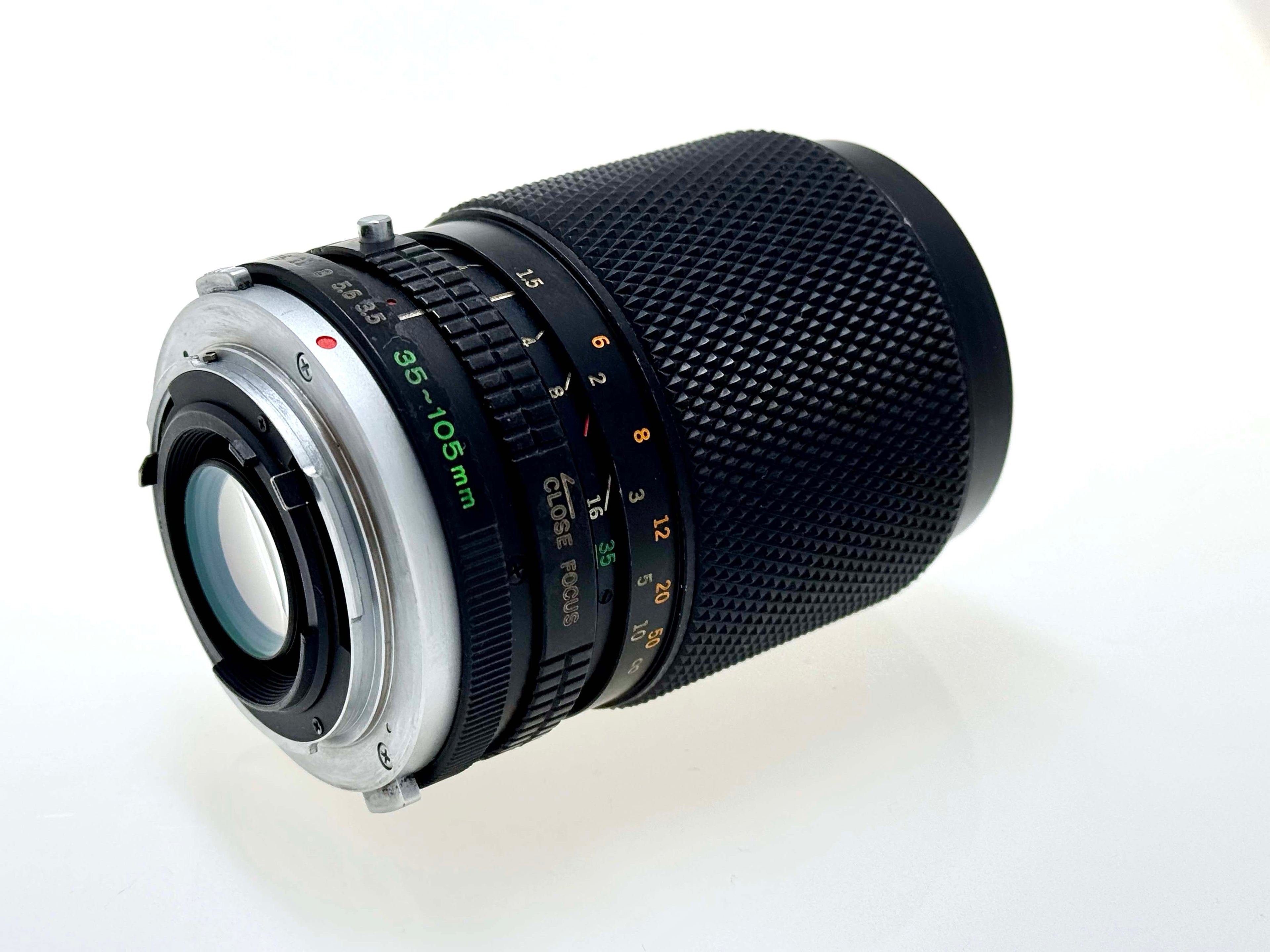 Vintage Olympus Zuiko 35-105mm F3.5/.4.5 Zoom Macro Lens (Gd)