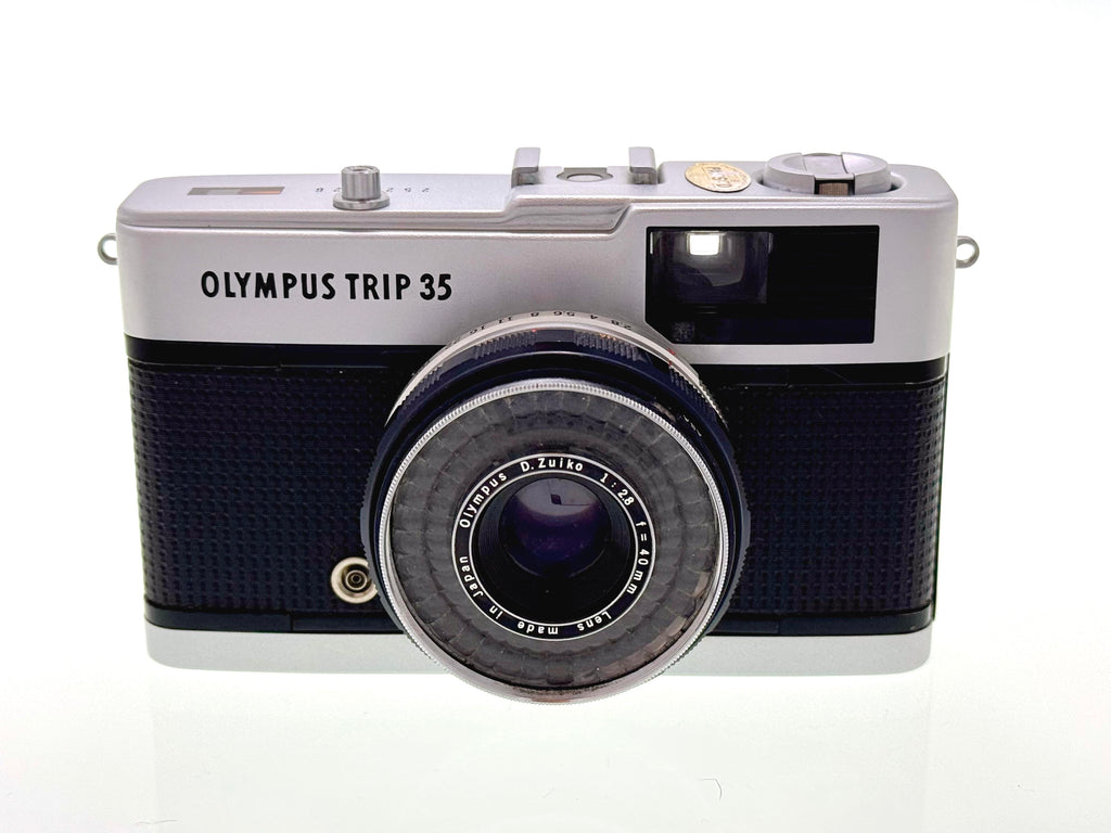Vintage Chrome Button Olympus Trip 35. (Exc)