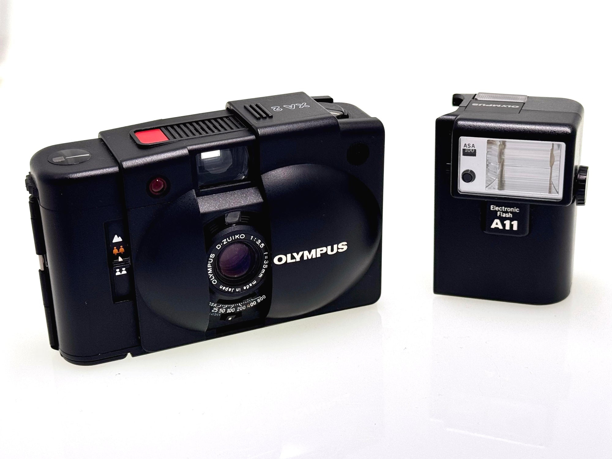 Vintage Olympus XA2 Kit with A11 Flash  (Exc)