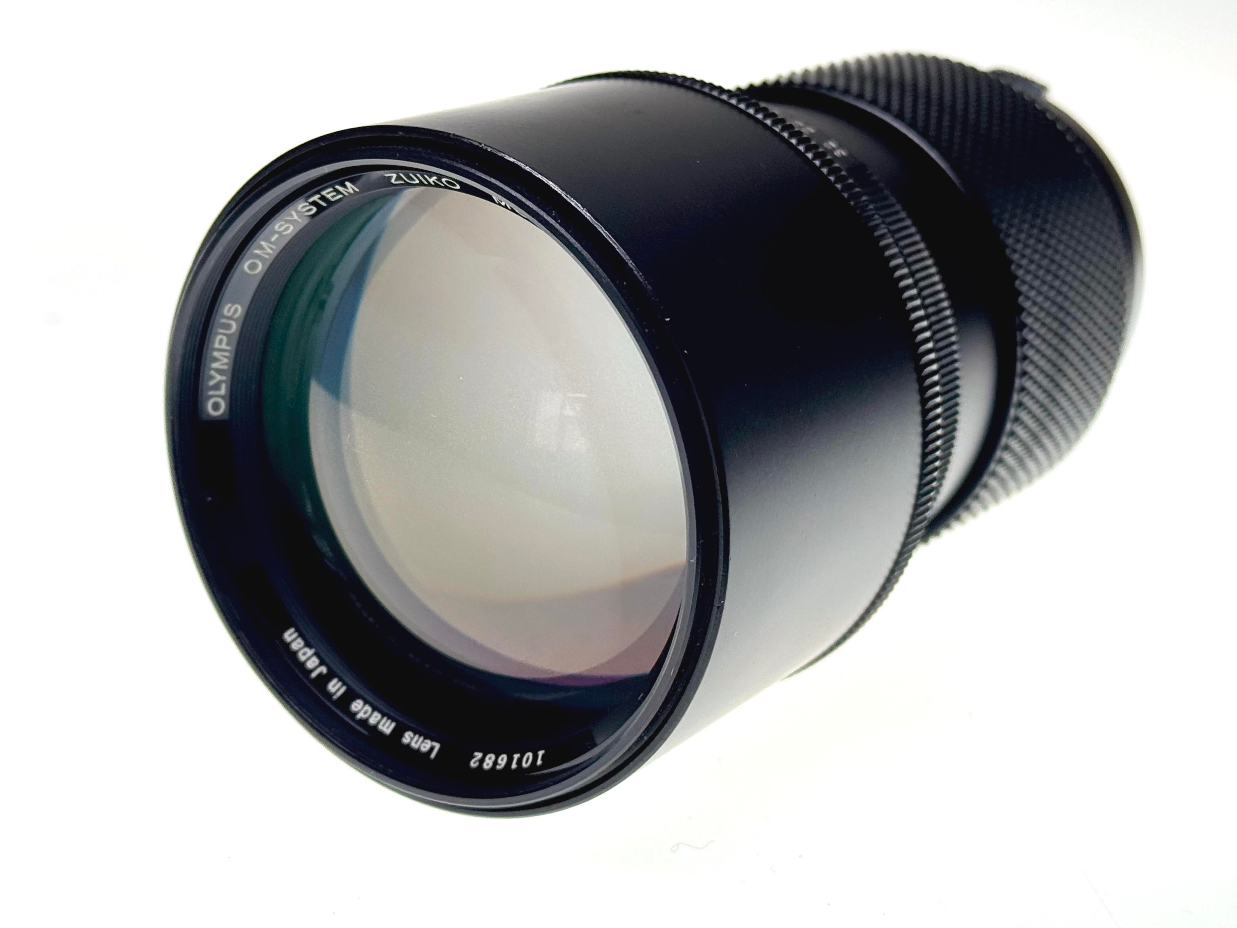 Vintage Olympus Zuiko 180mm F2.8 Lens. (Gd)