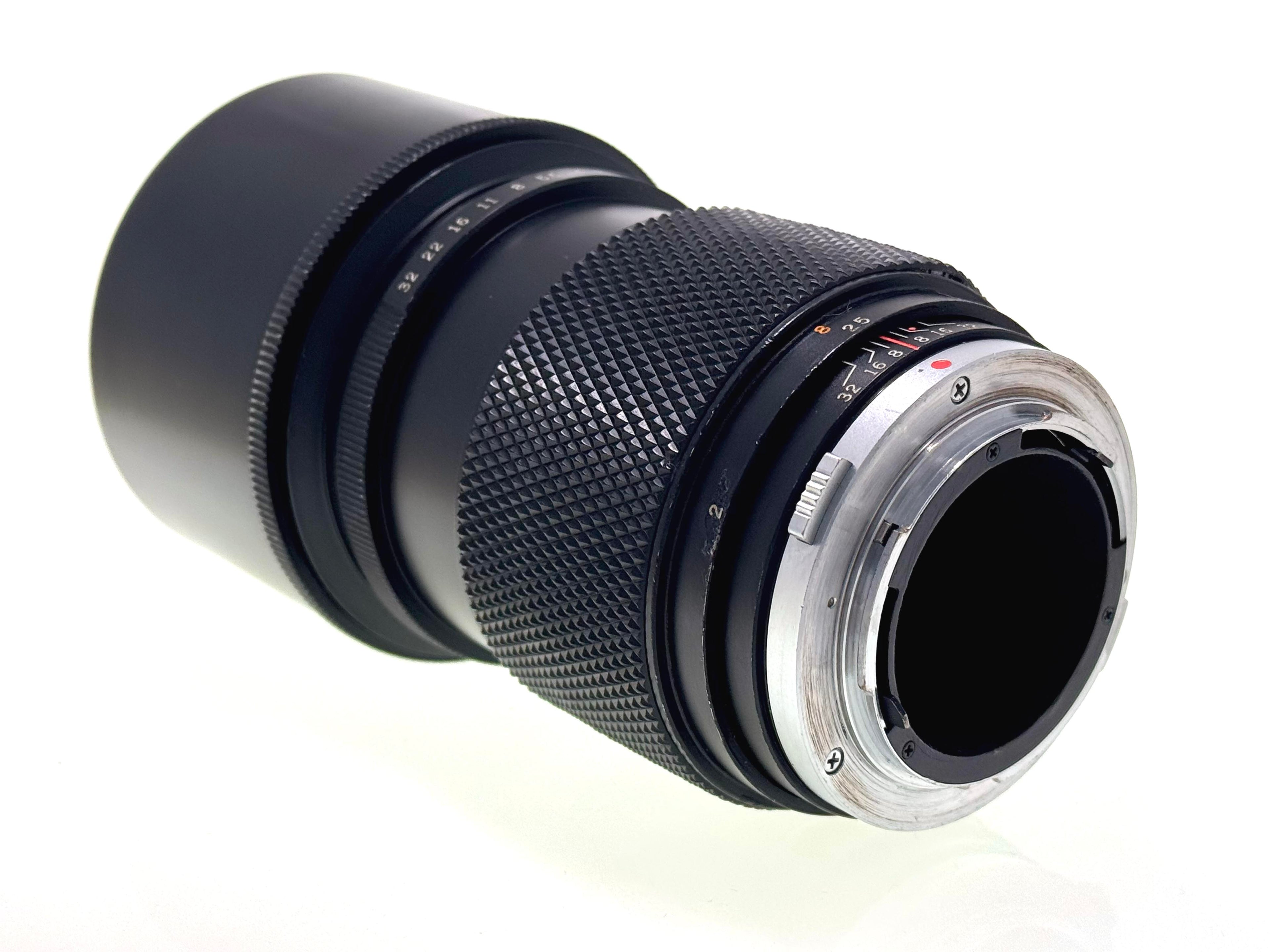 Vintage Olympus Zuiko 180mm F2.8 Lens. (Gd)