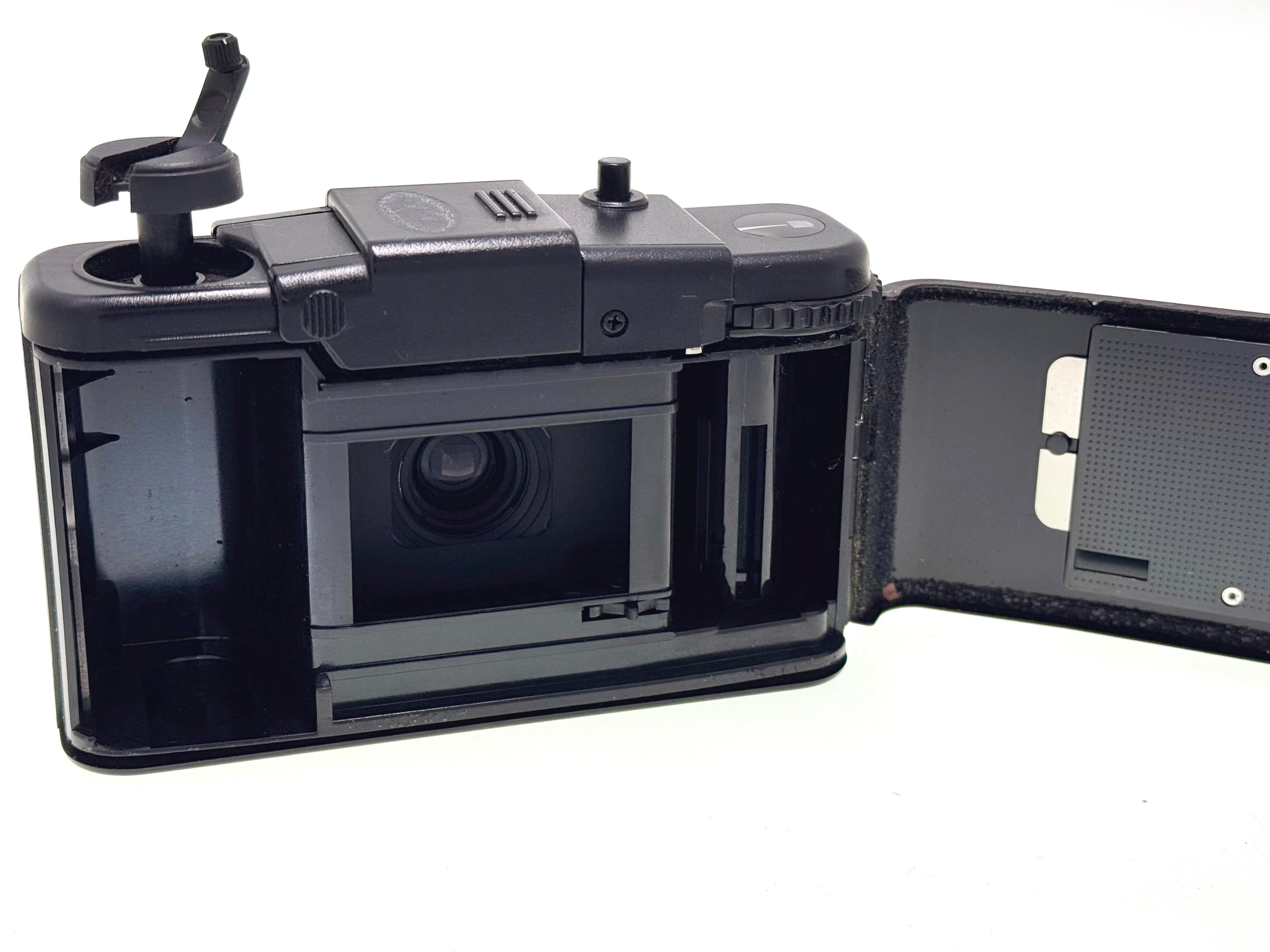 Vintage Olympus XA1 Point and Shoot Camera. (Gd)