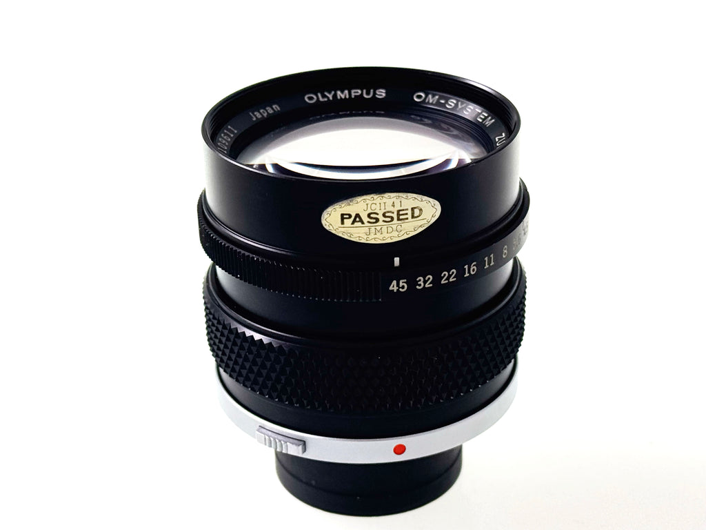 Vintage Olympus Zuiko 135mm F4.5 Macro Lens (Vg)