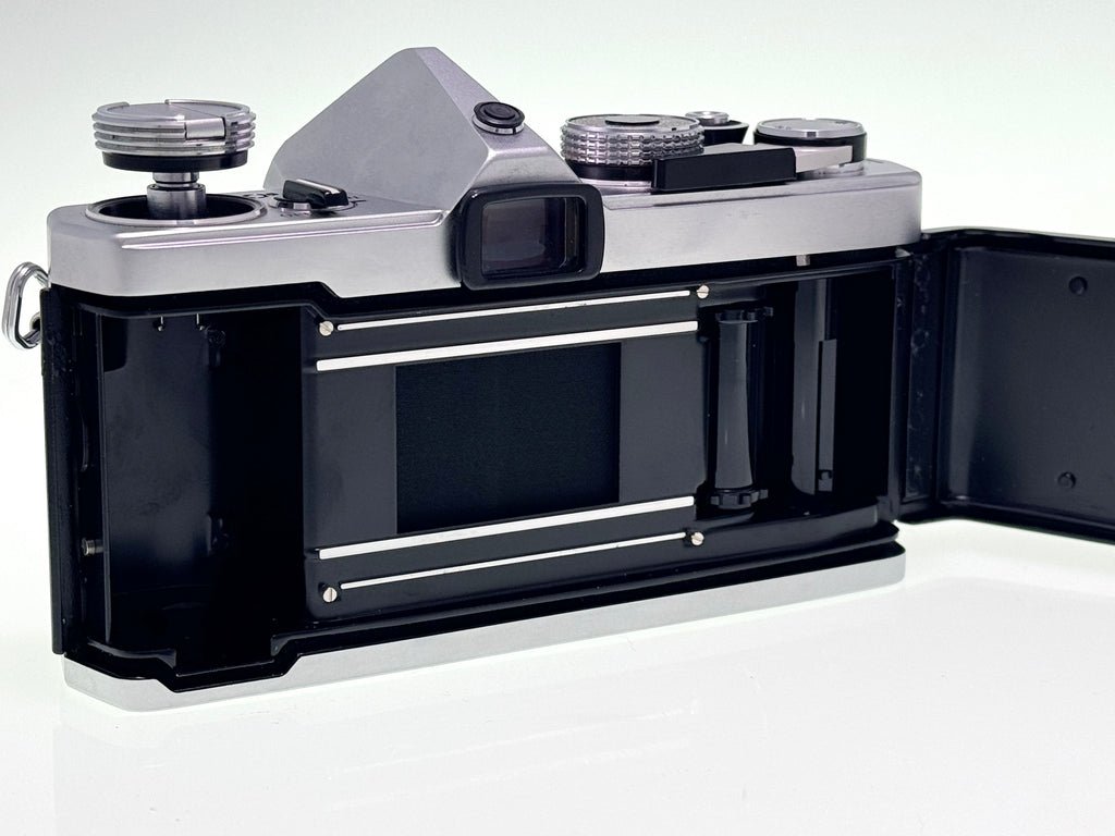 Vintage Olympus OM-1 with 50mm F1.8 Silver nose Lens (Exc)