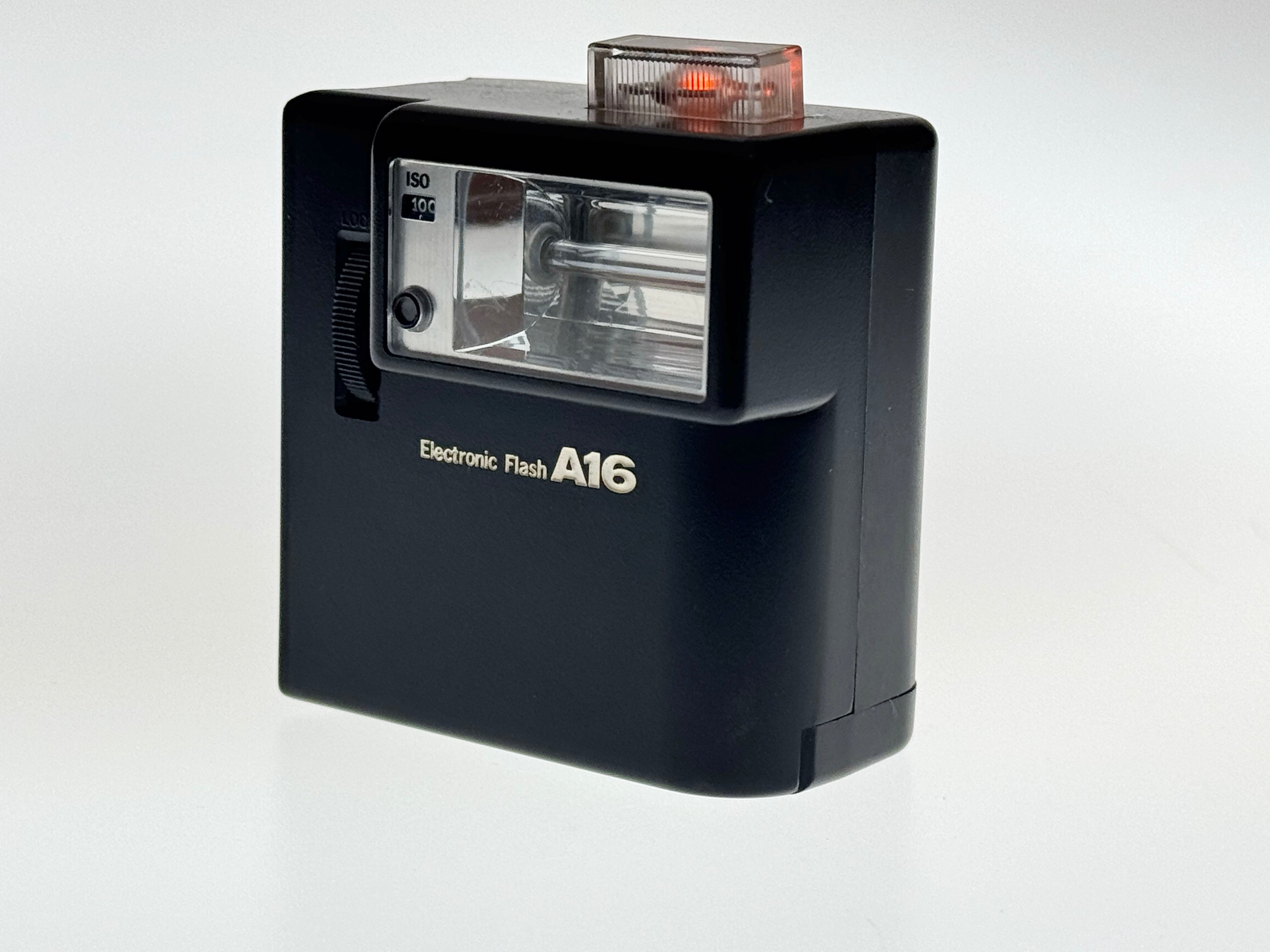 Vintage Olympus A16 Flash for XA cameras. (Vg)