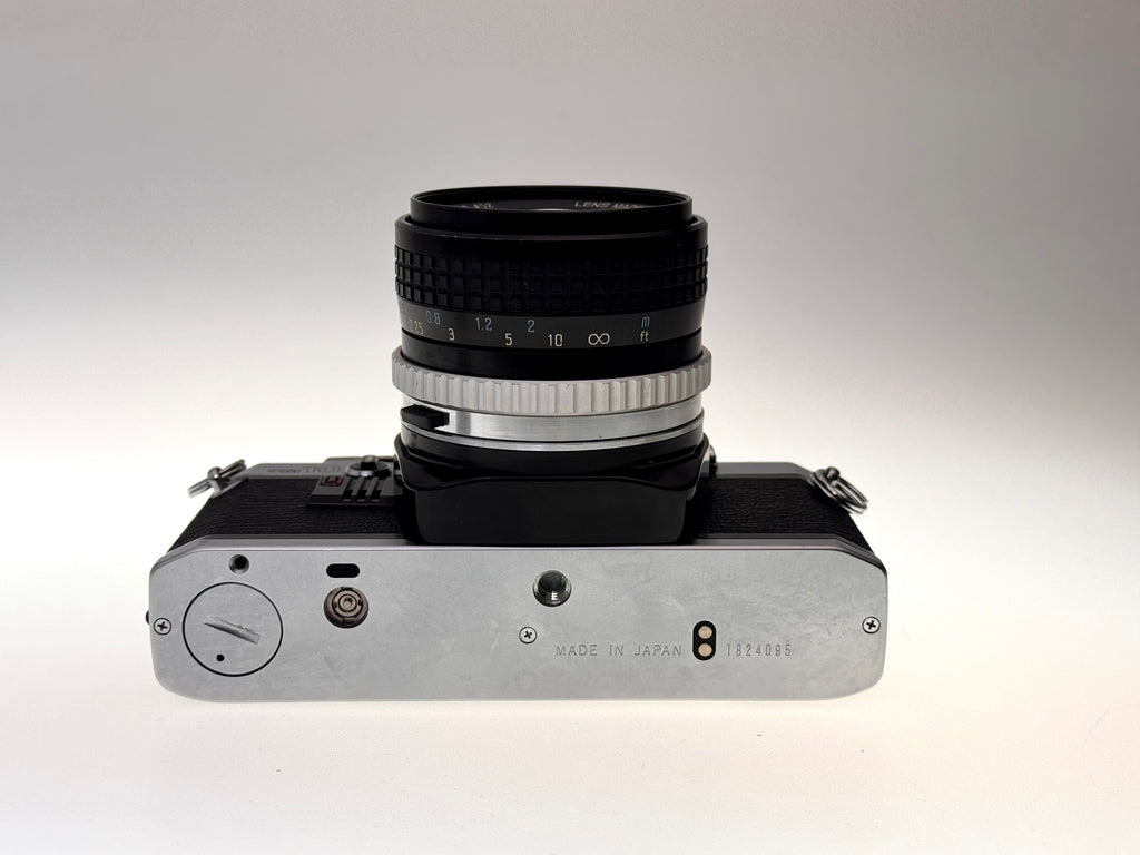Vintage Olympus OM10 with Hoya HMC 28mm F2.8 Lens (Vg)