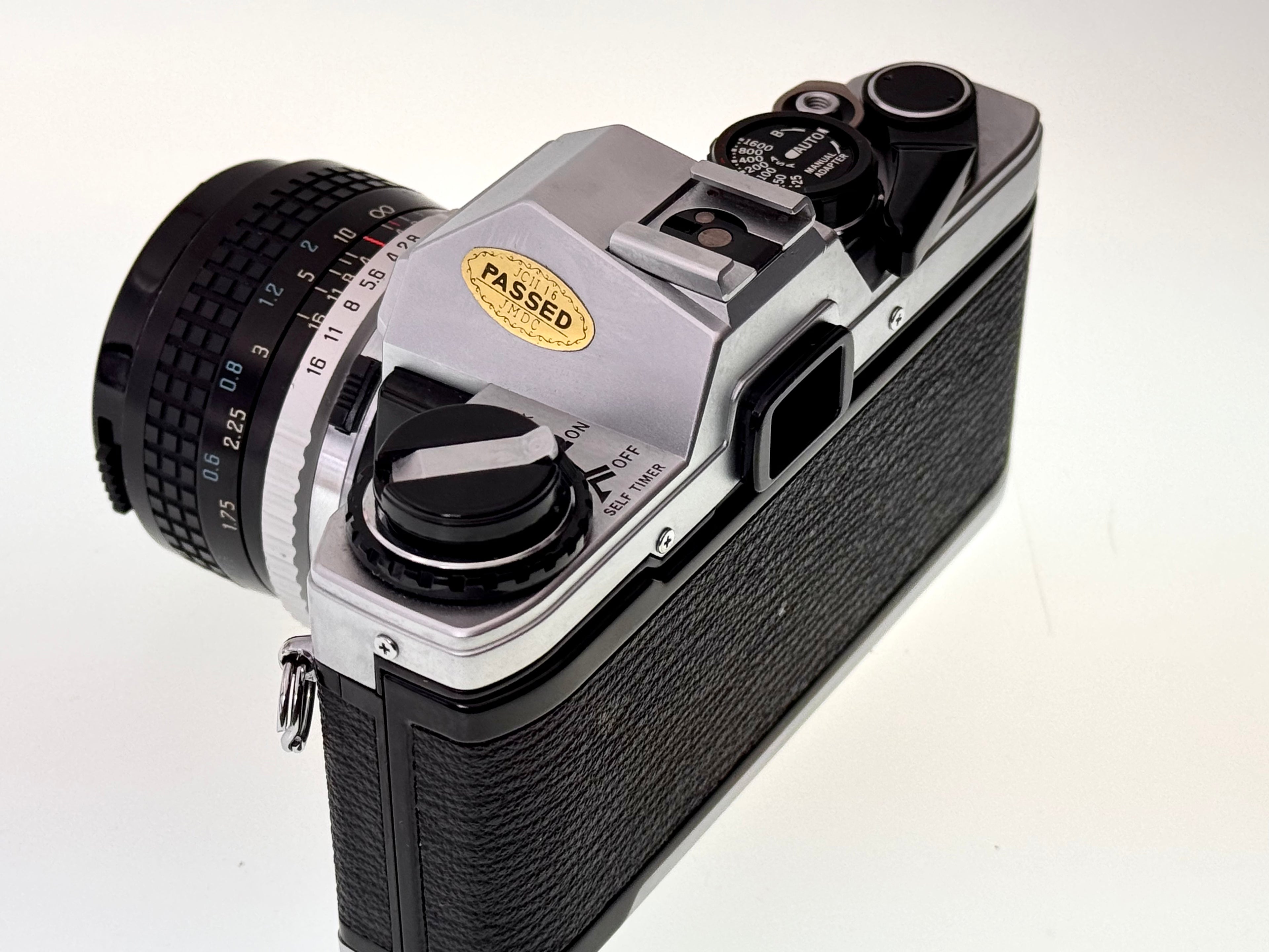 Vintage Olympus OM10 with Hoya HMC 28mm F2.8 Lens (Vg)