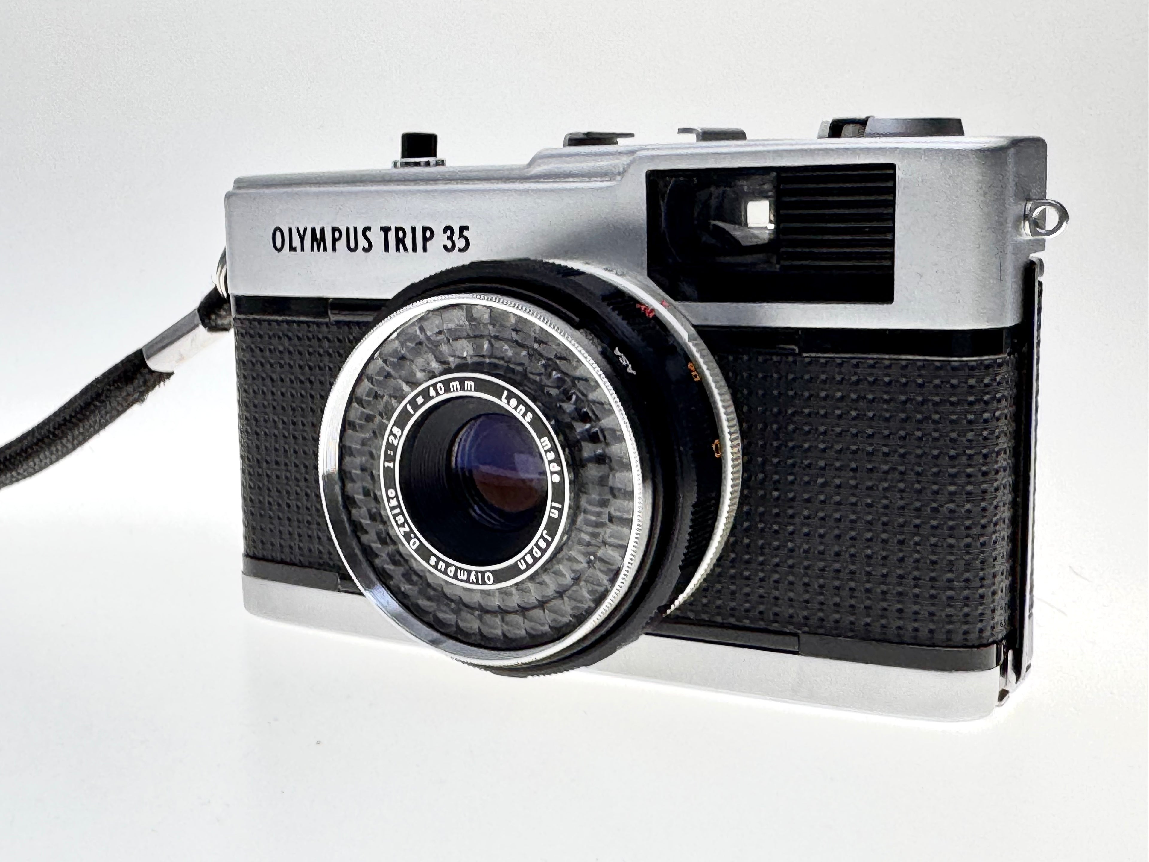 Vintage Olympus Trip 35 - The Ultimate Retro Travel Companion (VG)