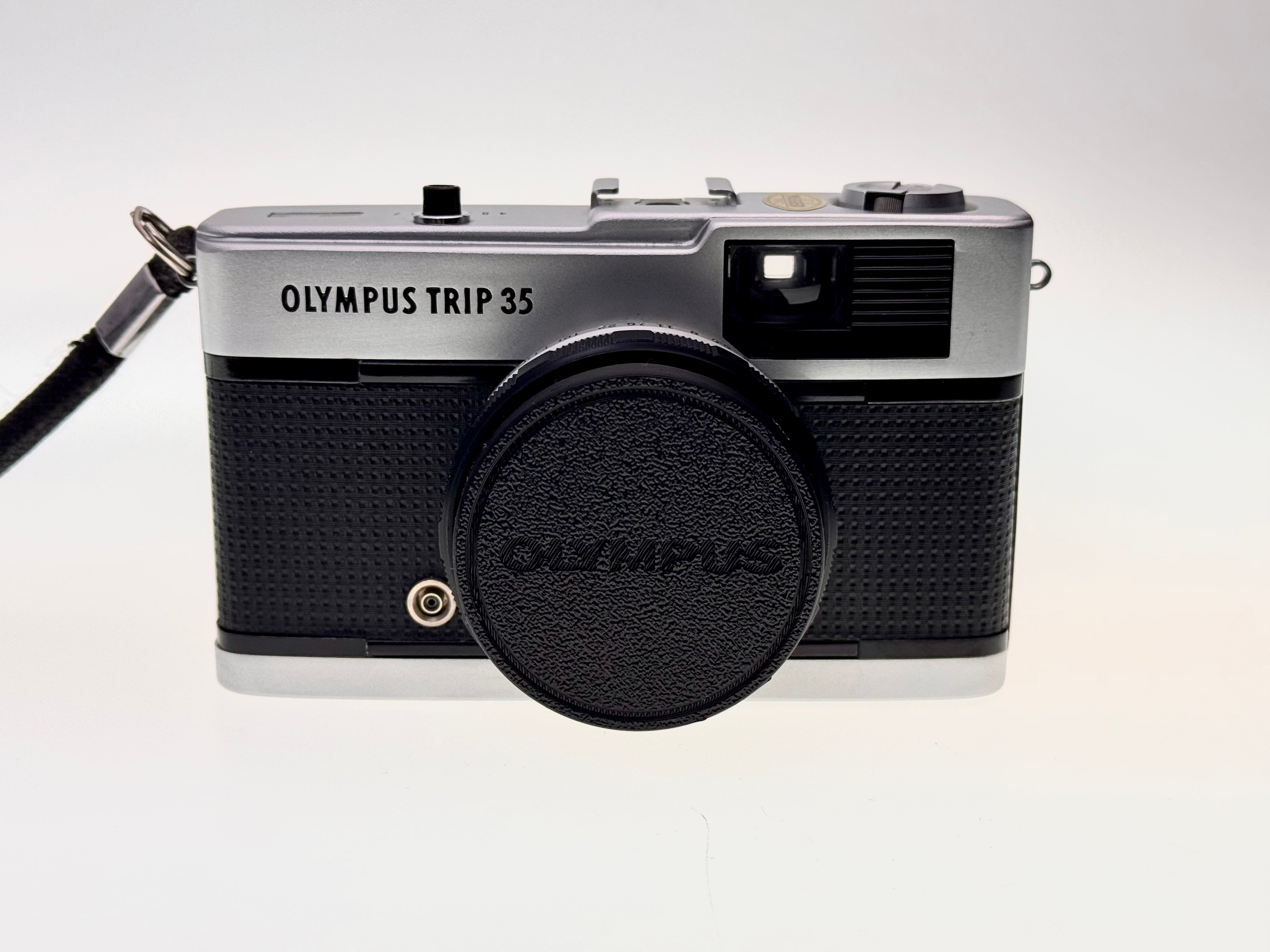 Vintage Olympus Trip 35 - The Ultimate Retro Travel Companion (VG)