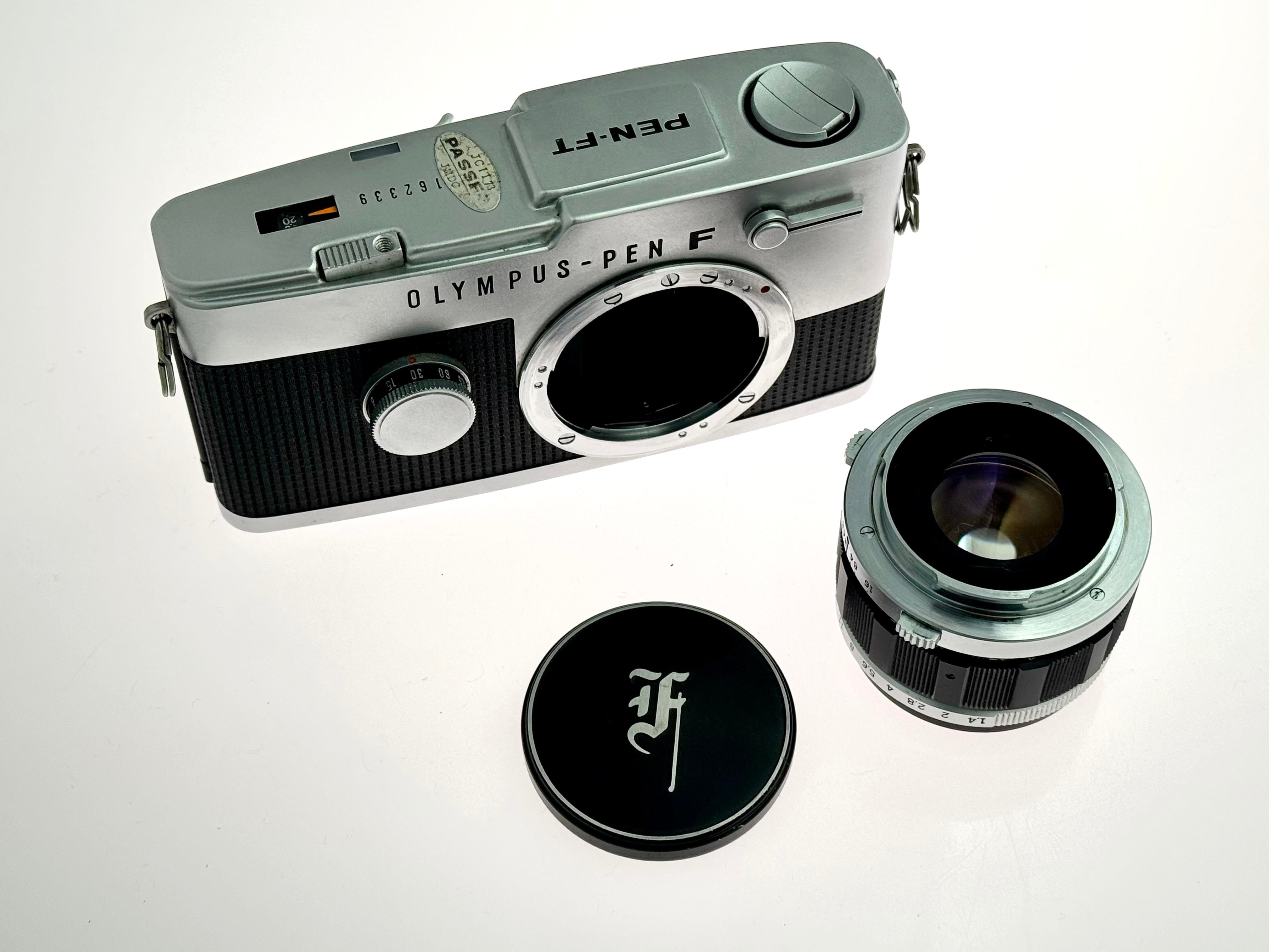 Vintage Chrome Olympus Pen FT Half-Frame Film Camera (Exc) with G