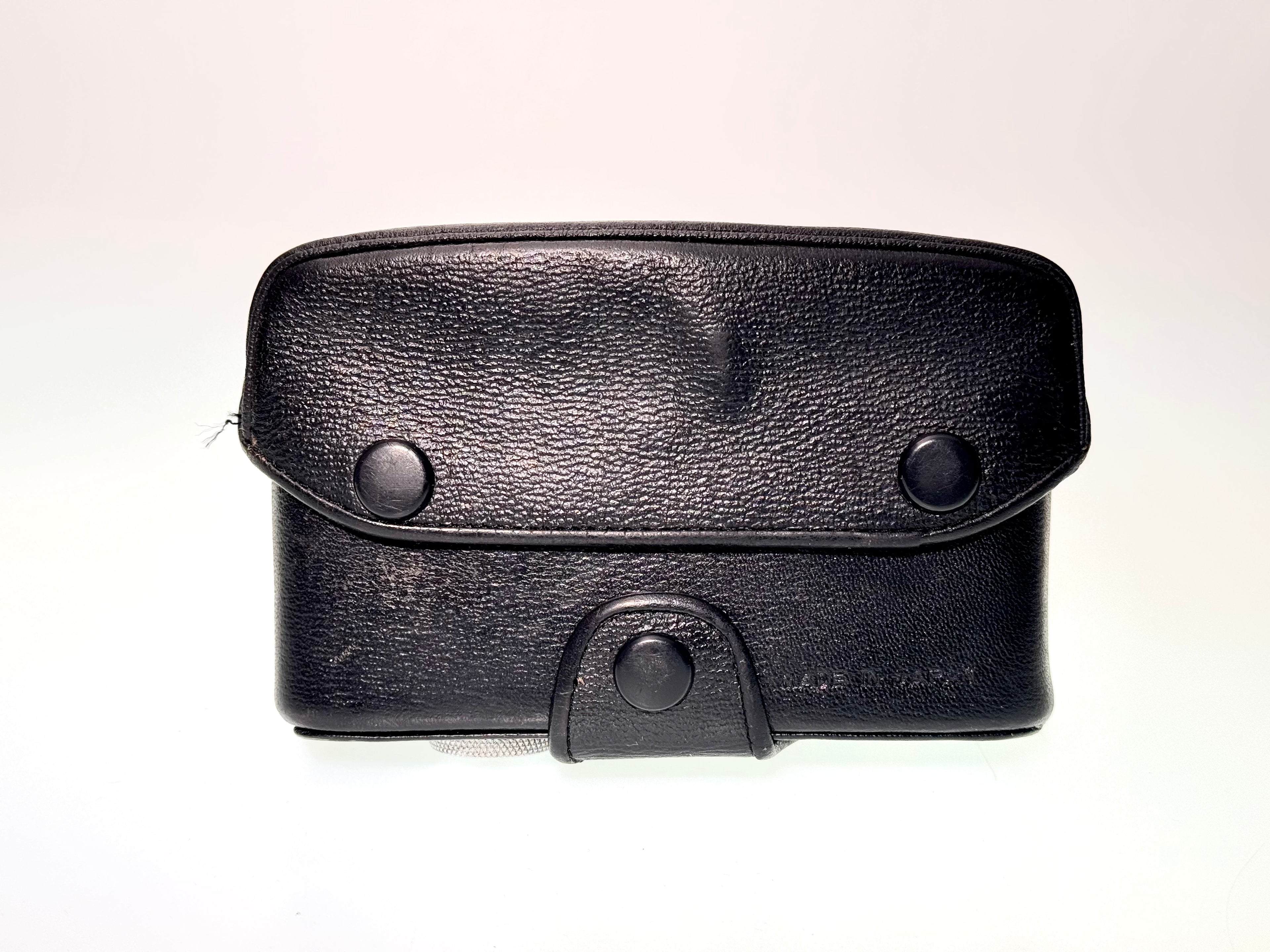 Vintage Olympus Genuine leather Case for Pen FT 35mm camera. (Gd)